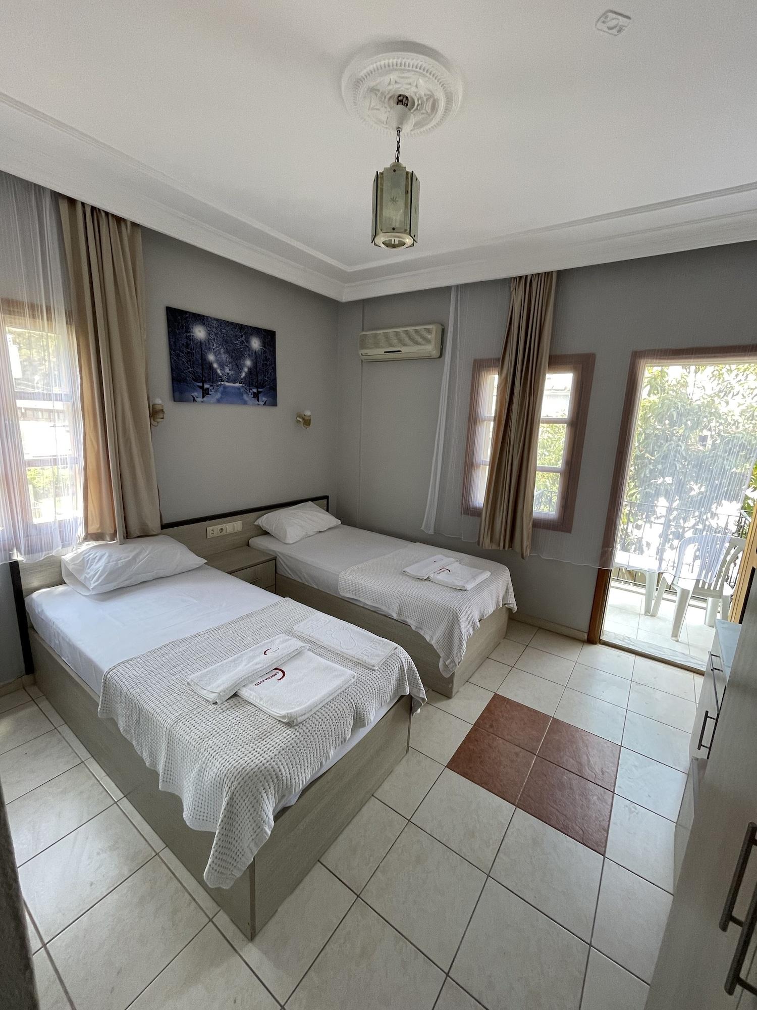 אולודניץ Carmina Hotel מראה חיצוני תמונה